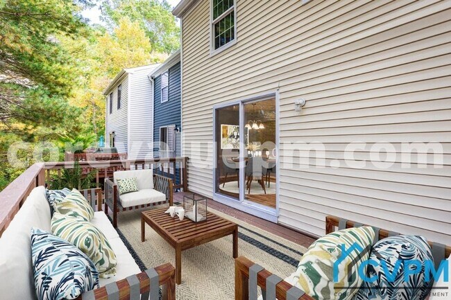 Building Photo - 1406 Point O Woods Ct