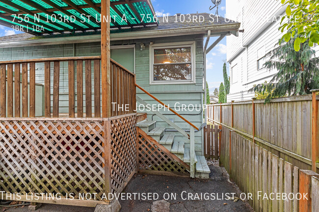 Building Photo - Fantastically located 3 bed in North Seattle