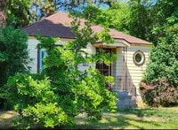 Building Photo - Renovated In-Town Home with Creek & Garage