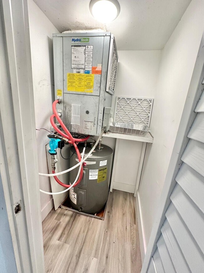 Building Photo - 610 NW 13th St