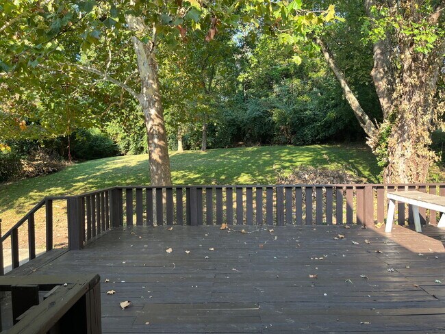 Building Photo - 416 Ocala Ct N