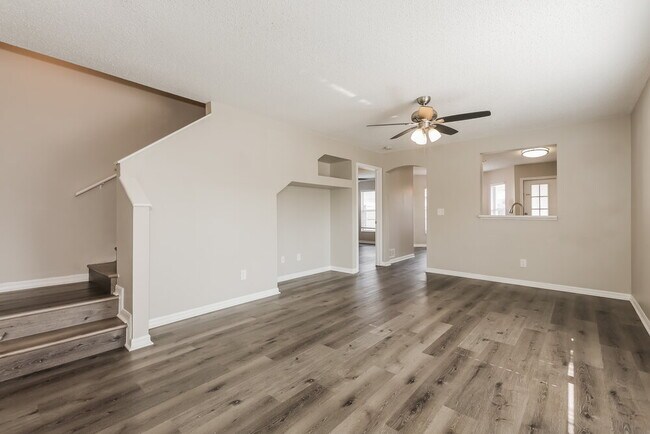 Building Photo - 6032 Pointe Pleasant Blvd