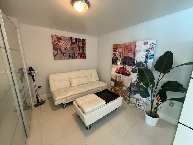 Building Photo - 50 Biscayne Blvd