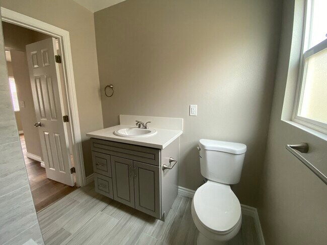 Building Photo - 135 Olive Street, Unit C