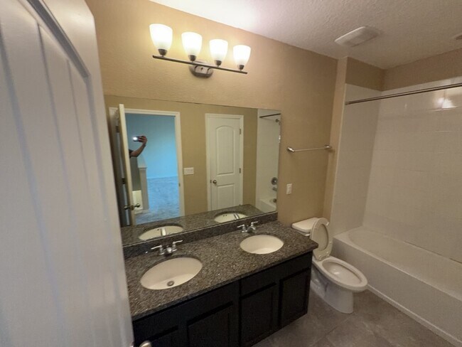 Building Photo - 10697 Atwater Bay Dr