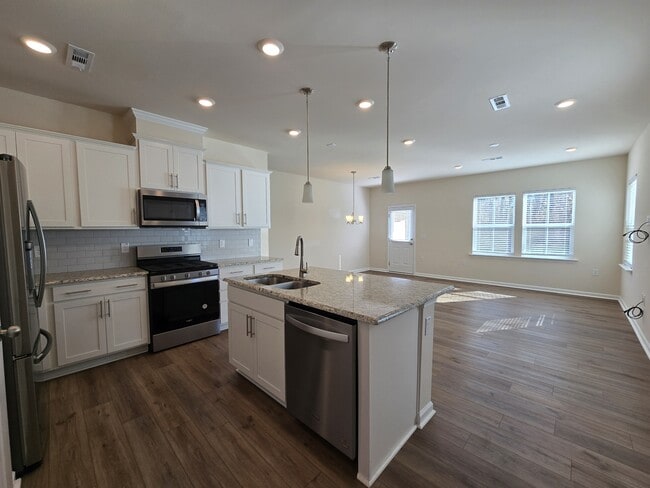 Building Photo - 865 Falls Grove Trl