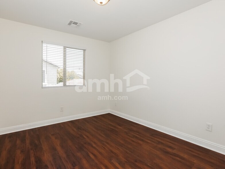 Building Photo - 3470 E Orchid Ln