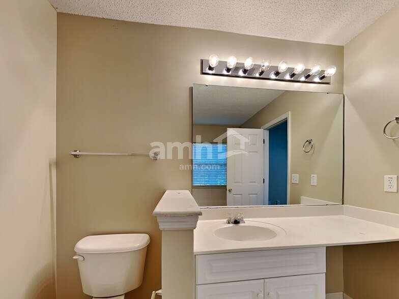 Building Photo - 1319 Bishop Pine Dr