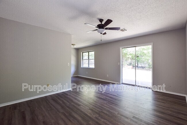 Building Photo - 1208 Cathy Ln