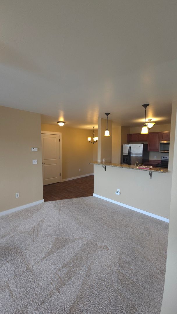 Building Photo - Amazing 2 Bedroom, 2 Bath Condo With 24-Ho...