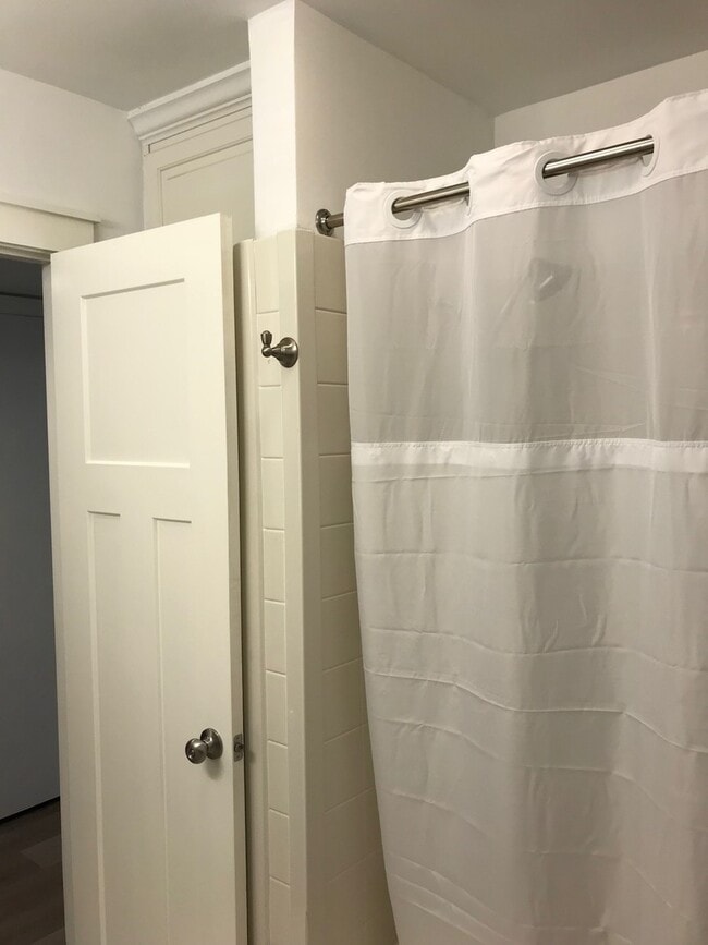 Building Photo - 117W-117 Wentworth Street