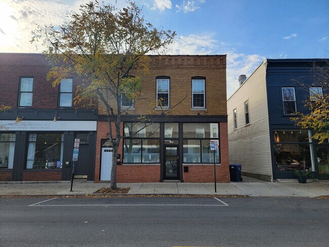 Building Photo - 802 Dempster St