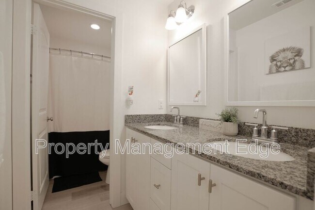 Building Photo - 30463 Ridgely Way