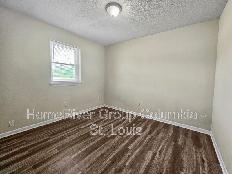 Building Photo - 2541 E Morris Dr