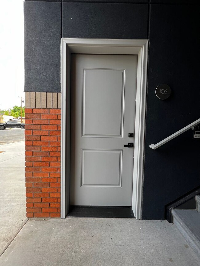 Building Photo - Newer Build in Downtown Loveland Apartments!
