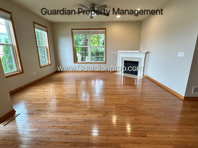 Building Photo - Hopkins Single Family Home, 2 Car Garage, ...