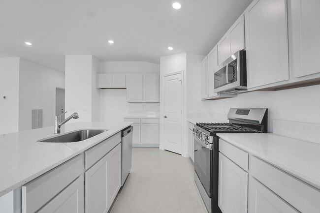 Building Photo - 6394 Windwood Wy