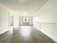 Building Photo - 2 bedroom in Bronx NY 10463