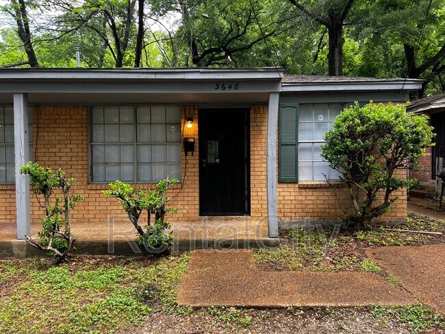 Building Photo - 3648 Rhea Ave