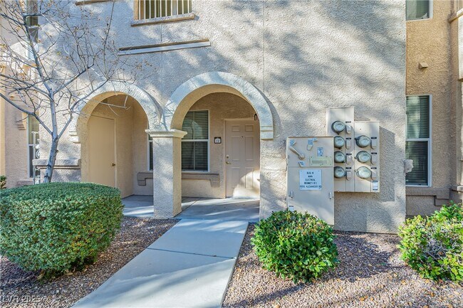 Building Photo - 10550 W Alexander Rd
