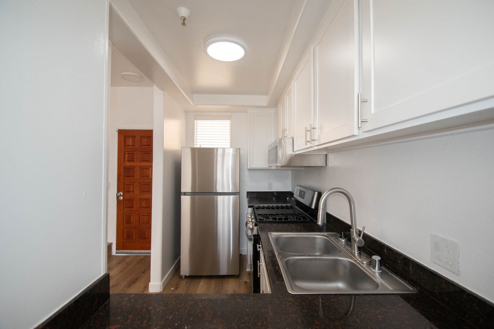 Building Photo - 425 N Alvarado St