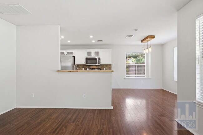 Building Photo - 1506 Fort LLoyd Pl