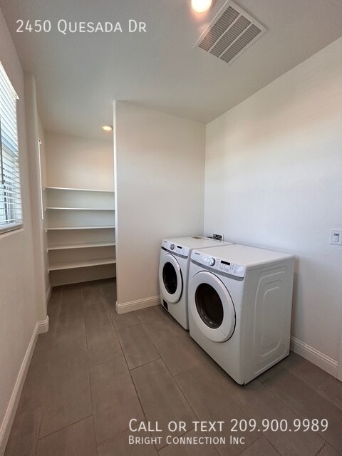 Building Photo - 2450 Quesada Dr