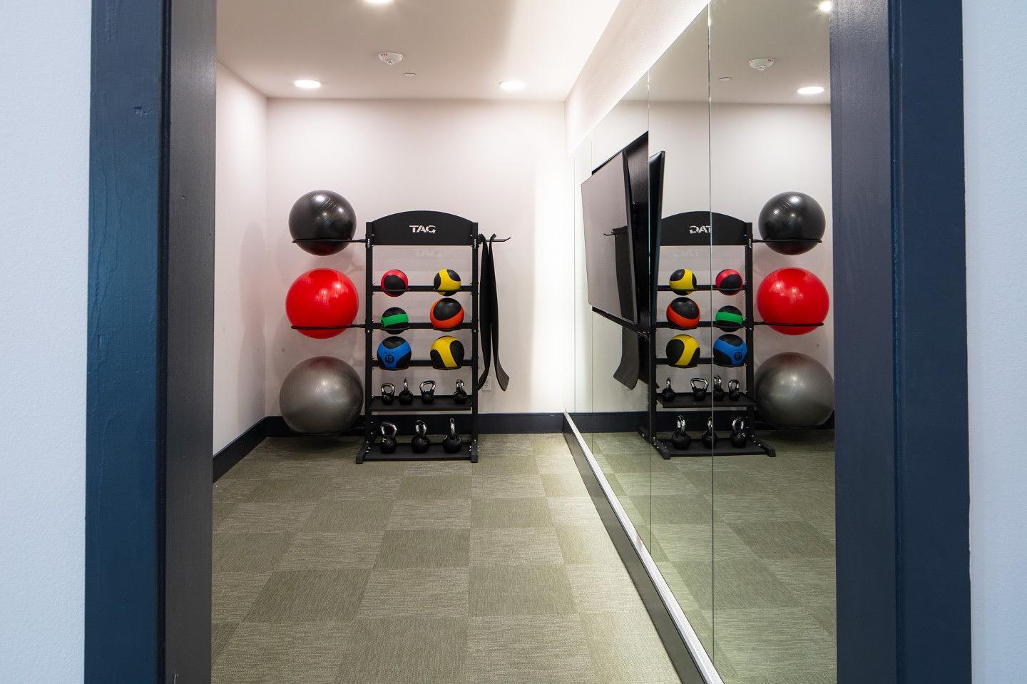 Building Photo - 13701 Montfort Dr