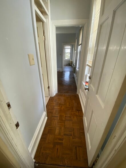 Building Photo - 1015 Dekalb Street