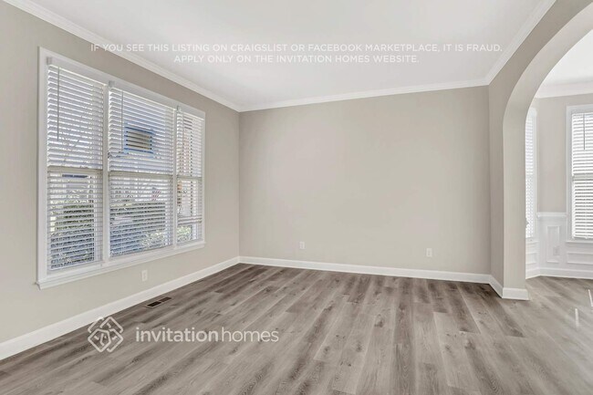 Building Photo - 4894 Day Lily Way