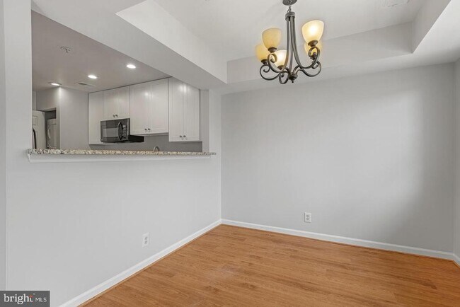 Building Photo - 5705 Chapman Mill Dr