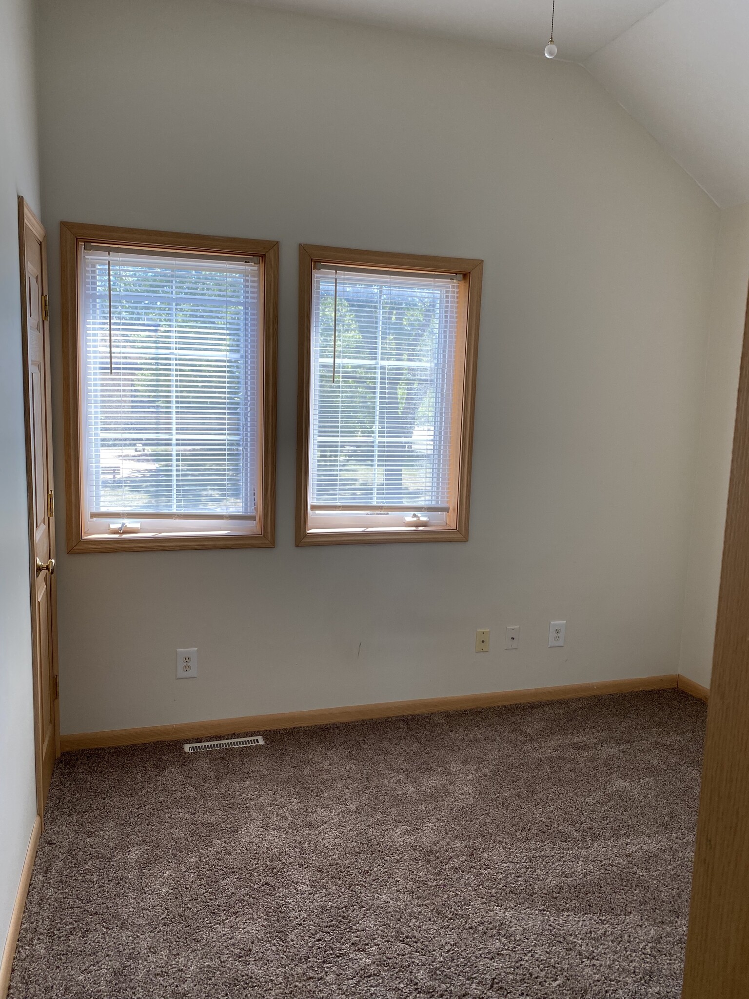 Room 1 - 711 Washington St