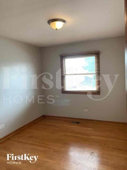 Building Photo - 20037 Orchard Ave