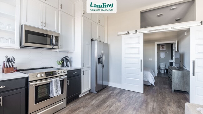 Building Photo - 500 W Trade St