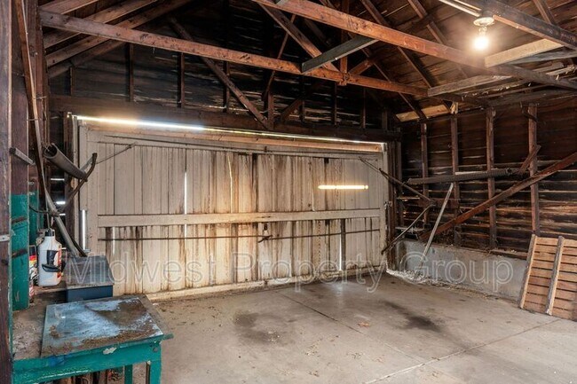 Building Photo - 8460 Edna St