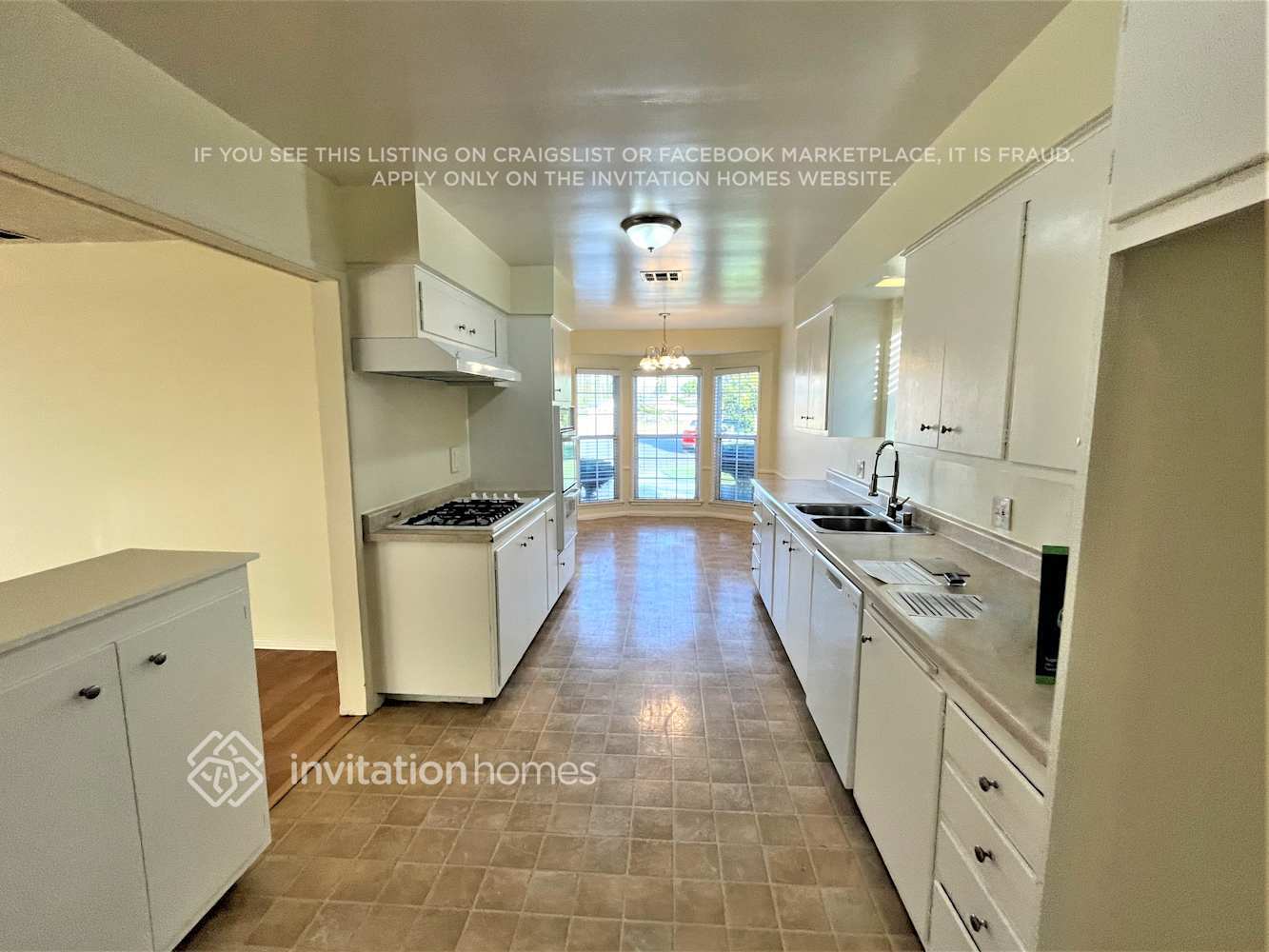 Building Photo - 12801 Zeus Ave