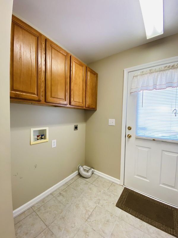 Building Photo - 828 Mulberry Dr