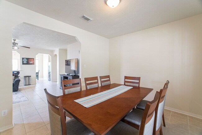 Building Photo - 1111 Turnberry Park Ln