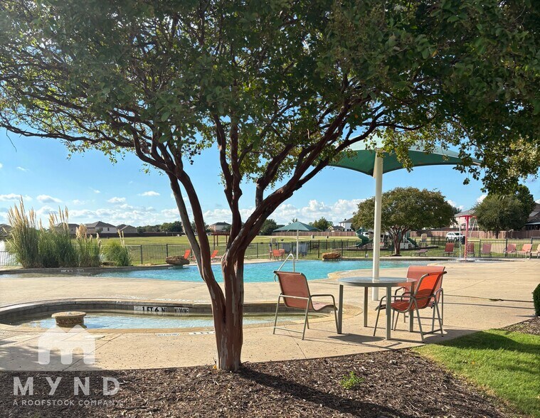 Building Photo - 1122 Buckingham Dr