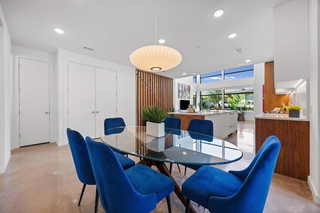 Building Photo - 480 Starlight Vlg Lp