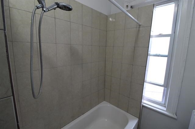 Building Photo - 118 Clinton Ave