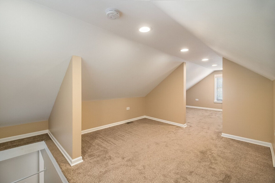 Building Photo - 346 W Morris Ave