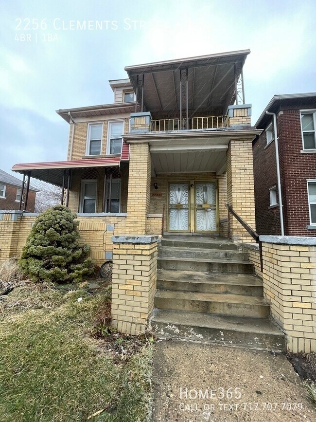 Upgraded large duplex 2256 Clements St Detroit MI 48238 Apartment