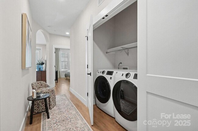 Building Photo - 19020 Potts Pk Ln