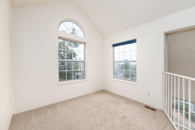 Building Photo - 6775 S Ivy St