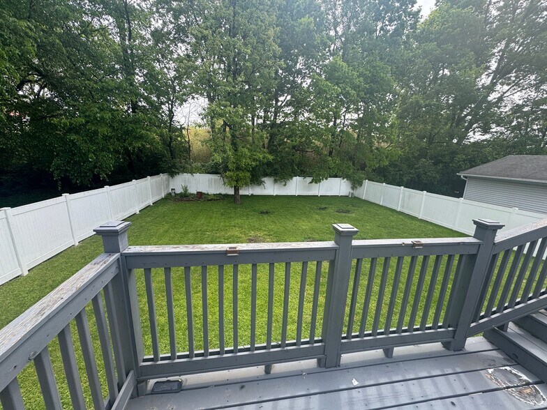 Building Photo - 3028 Quinby Dr