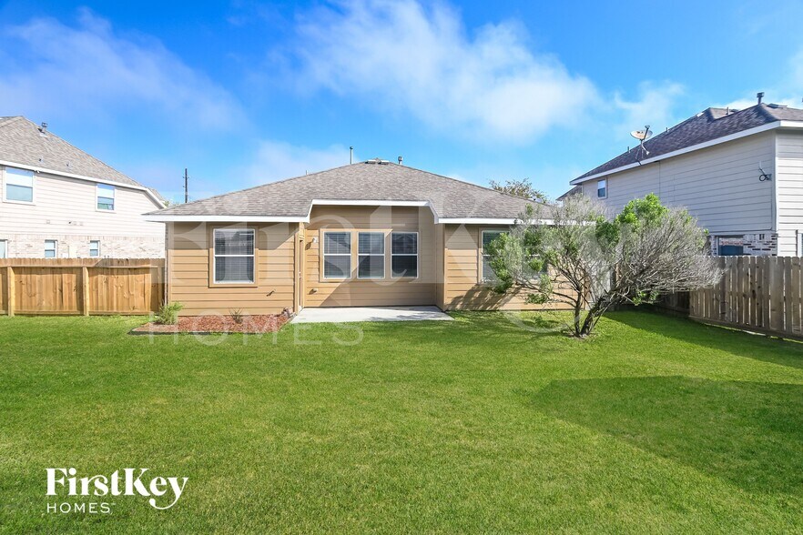 Building Photo - 5006 Creekside Ave