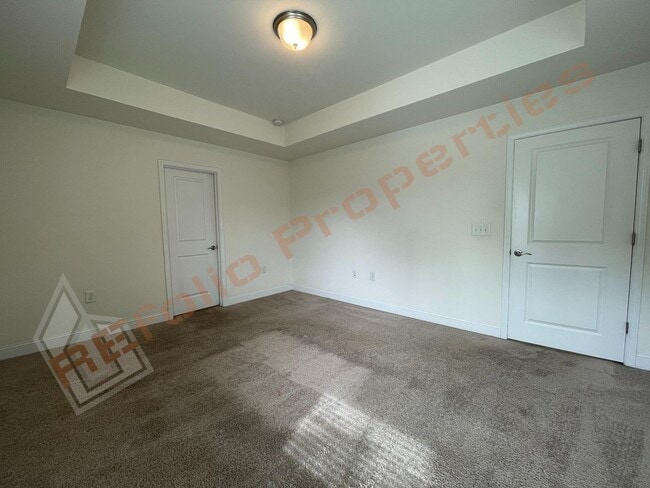 Building Photo - Great news! Get 50% off your first month’s rent when you sign by 12/31/2025! Plus Application fee...