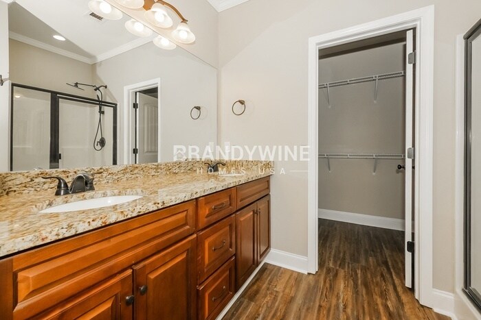 Building Photo - 18 E Newnan Rd