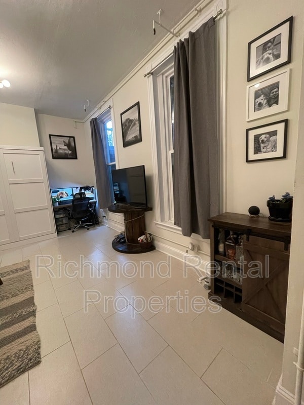 Building Photo - 1603 Hanover Ave